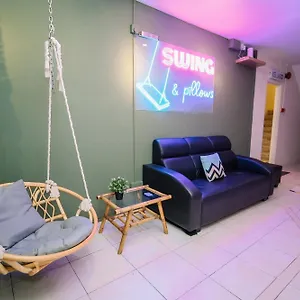 Hostel Swing & Pillows @ Malabar, George Town